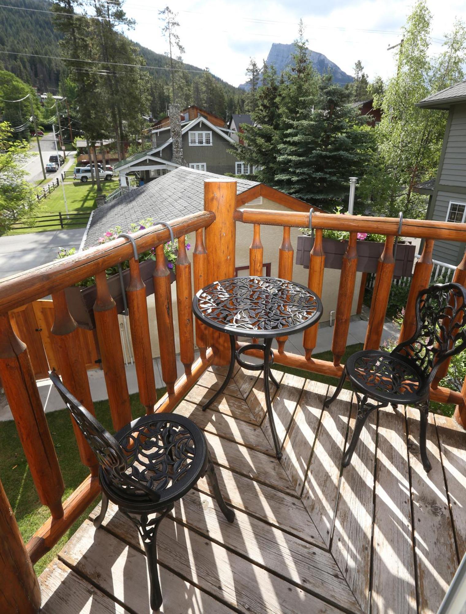 Beaujolais Boutique B&B At Thea'S House Banff Esterno foto