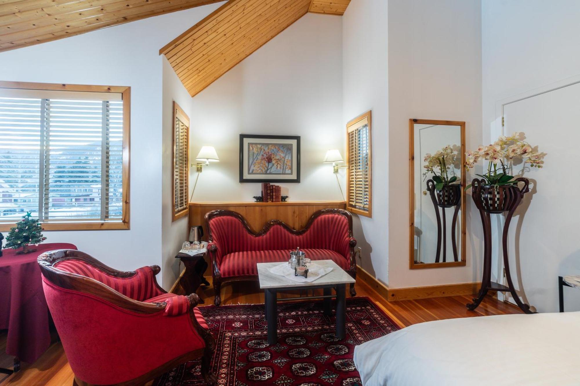 Beaujolais Boutique B&B At Thea'S House Banff Esterno foto