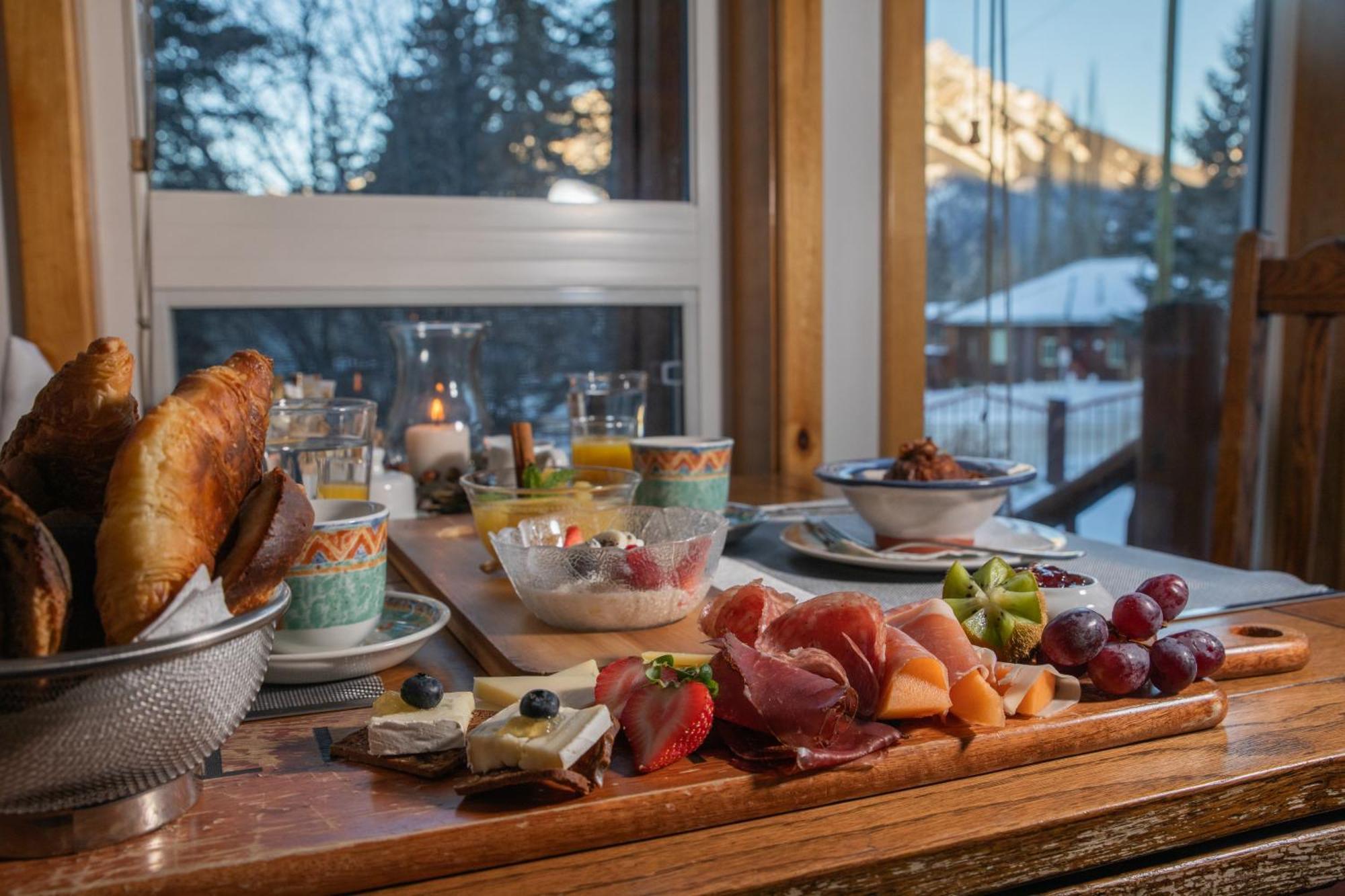 Beaujolais Boutique B&B At Thea'S House Banff Esterno foto